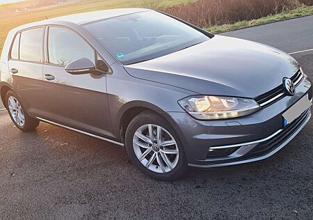 VW Golf Volkswagen 2.0 TDI (BlueMotion Technology) Comfortline