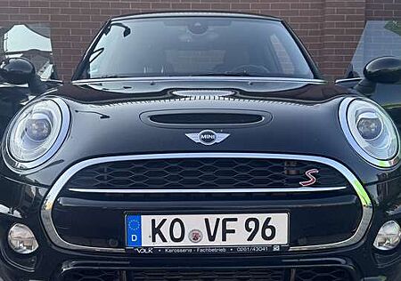 Mini Cooper S Sport-Aut. Seven