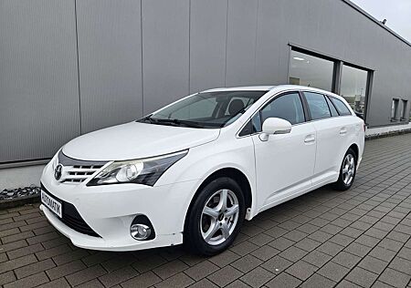 Toyota Avensis Life/1.Hand/Scheckheftgepflegt/Automatik/Kamera