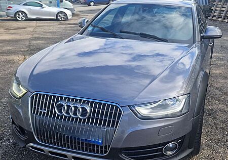 Audi A4 Allroad quattro (clean die.) 3.0 TDI DPF S tron