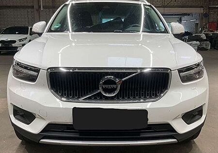 Volvo XC 40 XC40 Momentum Pro AWD 1.Hand Navi LED Kamera