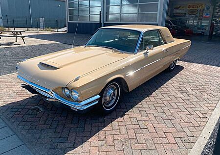 Ford Thunderbird In Top Zustand Tolle Farbkombi