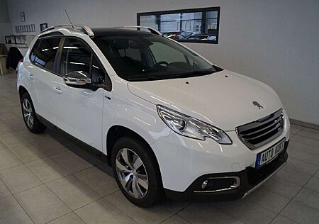 Peugeot 2008 1,2 PureTech*Style*Pano*AHK*PDC*Navi*1.Hand