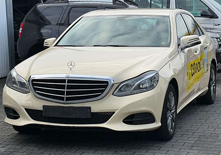 Mercedes-Benz E 220 BlueTec Motor und Getriebe GUT