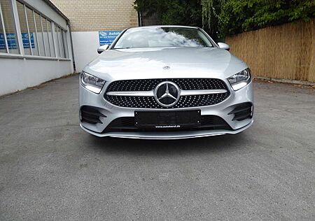 Mercedes-Benz A 200 AMG Line Autom. Scheckh. MB 1 H. PDC Kamera Navi
