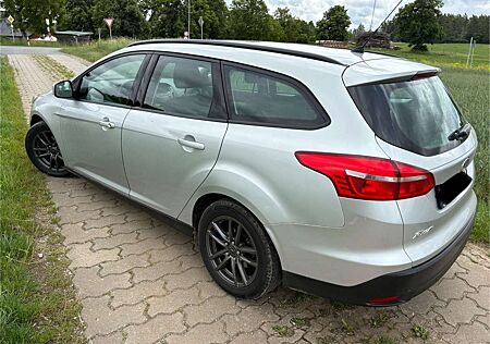Ford Focus Turnier Diesel Turnier 1.5 TDCi DPF Start-Stopp-System Trend