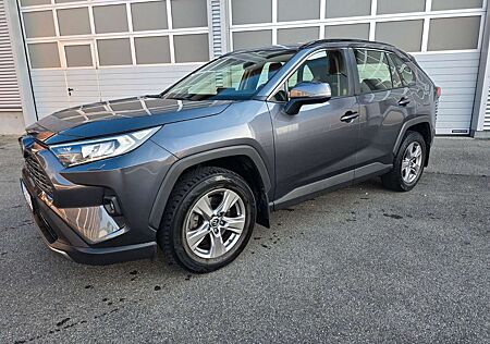 Toyota RAV 4 Luxury, ACC, LED, Virtual, 4x4, Garantie