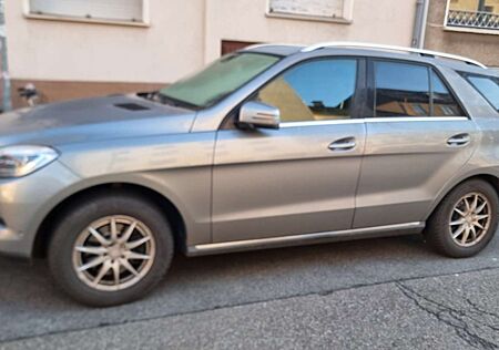 Mercedes-Benz ML 350 BlueTEC 4MATIC 7G-TRONIC