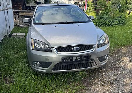 Ford Focus CC Coupe-Cabriolet 2.0 16V Trend