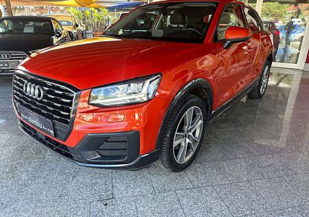 Audi Q2 sport S+W ALU Navi LED Sound-System