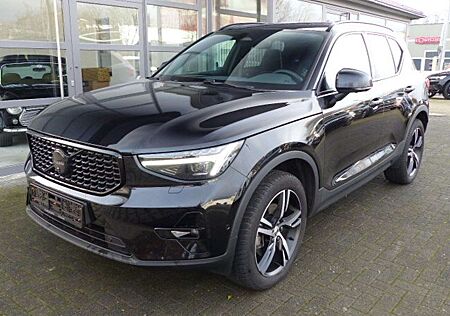 Volvo XC 40 XC40 Ultra Black Edition B3 Aut.*PANO*360°CAM*