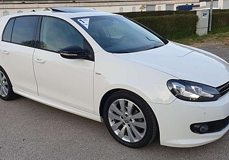 VW Golf Volkswagen Match 1,4 TSI Automatik / Navi / Xenon /Schiebed.