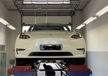 Tesla Model Y Performance Koni- Komfortfahrwerk Tüv Neu