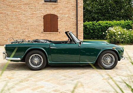 Triumph TR4 LHD by Ducati EU-Modell