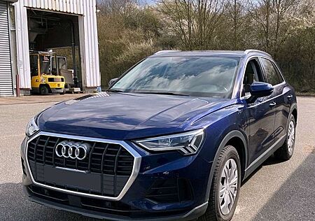 Audi Q3 45 TFSI e basis