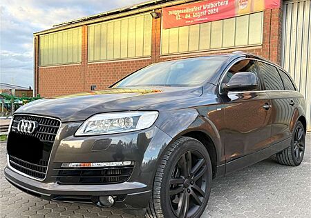 Audi Q7 3.0 TDI* QUATTRO*S-LINE*7-SITZER*VOLL*AHK*