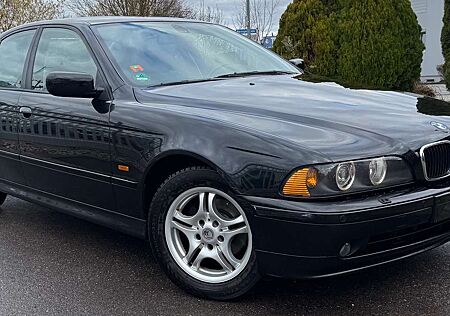 BMW 525i 525 Leder Xenon PDC AHK