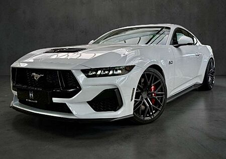 Ford Mustang GT V8 Fastback 6gang | 20 Zoll + Fahrwerk