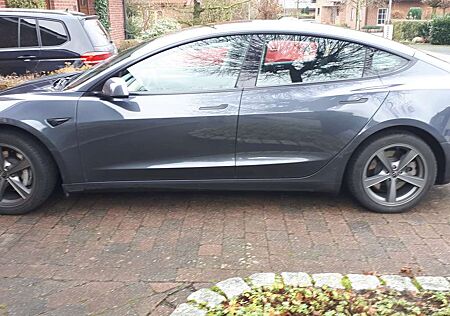 Tesla Model 3 Langstreckenbatt. Allradantrieb Dual Motor