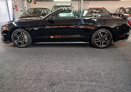 Ford Mustang CONVERT GT