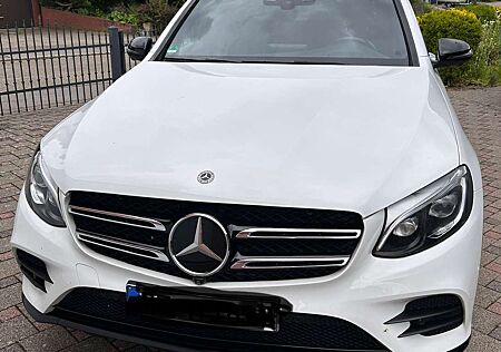 Mercedes-Benz GLC 300 4Matic 9G-TRONIC AMG Line