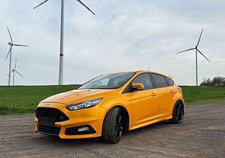 Ford Focus 2.0 EcoBoost ST (neuer Turbo 09/23)