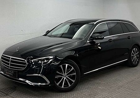 Mercedes-Benz E 300 d 4M T EXCLUSIVE KAMERA+LED+NAVI+CARPLAY+