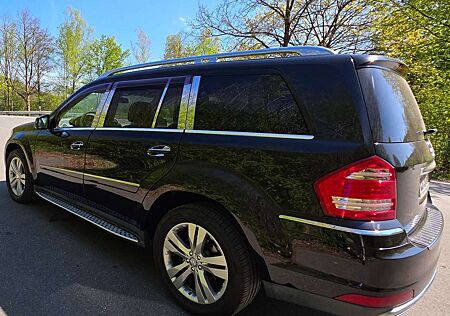 Mercedes-Benz GL 500 4Matic 7G-TRONIC + 7 Sitzer