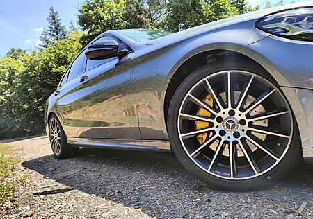 Mercedes-Benz C 300 9G-TRONIC AMG Line