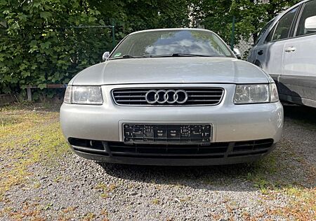 Audi A3 1.8 Ambiente