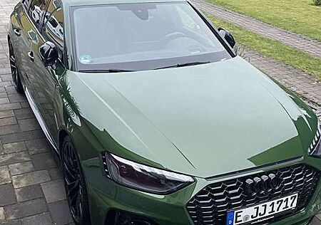 Audi RS4 Avant / Sonoma-Grün/Vollausstattung /B&O