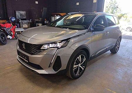 Peugeot 5008 Hybrid 136 GT AUTOM. NAVI KAMERA ACC LED