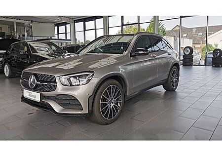 Mercedes-Benz GLC 300 d AMG Line 4Matic HUD AHK-klappbar El. P