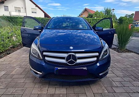 Mercedes-Benz B 200 CDI (BlueEFFICIENCY) 7G-DCT Sportstourer