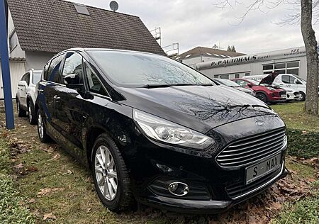 Ford S-Max Titanium