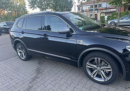 VW Tiguan Allspace Volkswagen Highline 4Motion R line