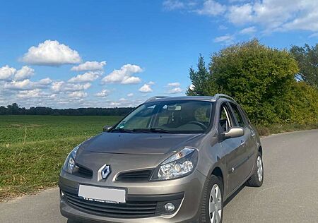 Renault Clio TÜV NEU, 1.2 16V TCE Grandtour Edition Dynamique