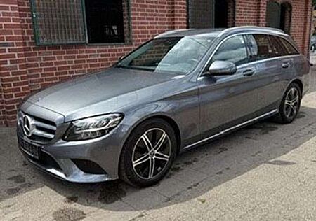 Mercedes-Benz C 220 T d 9G Avantgarde Navi LED Kamera AHK