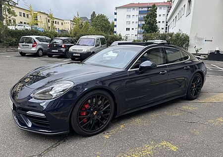 Porsche Panamera Turbo