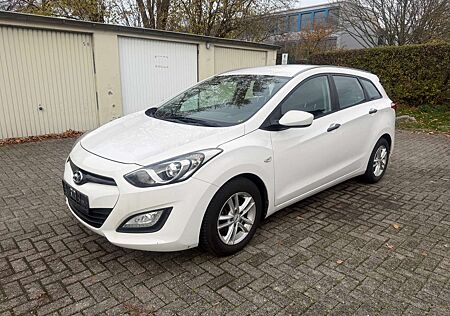 Hyundai i30 i30cw 1.4 Fifa World Cup Edition, TÜV,KLIMA,PDC