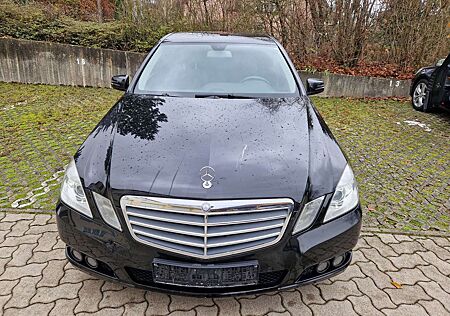 Mercedes-Benz E 220 CDI DPF BlueEFFICIENCY Automatik