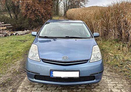 Toyota Prius (Hybrid) Sol