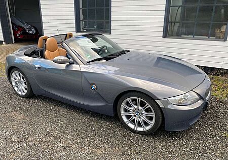 BMW Z4 Roadster 3.0si*Autom*Klima*SHZ*Navi*M-Sport