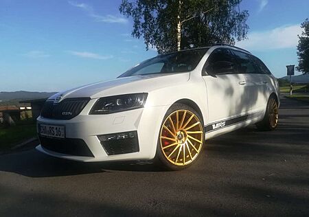 Skoda Octavia Combi 2.0 TDI (Green tec) RS