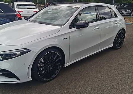 Mercedes-Benz A 35 AMG Pano Burmester 360 Kamera