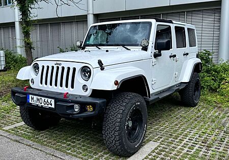 Jeep Wrangler Unlimited Sahara 2.8 CRD Autom. / Umbau