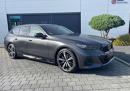 BMW 520 d xDrive M Sport-INDIVIDUAL-Pano-Stdhzg-KeyGo