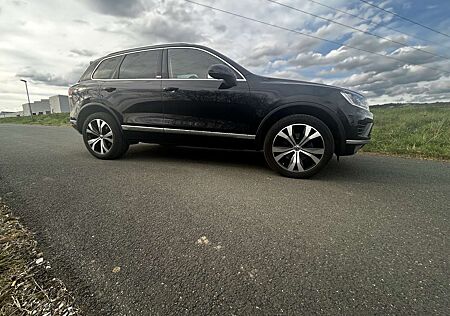 VW Touareg Volkswagen V6 TDI BMT/Start-St Executive Edition Terrain Tech