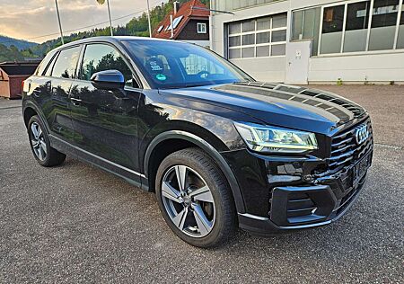 Audi Q2 40 TFSI quattro S tronic sport Leder Led
