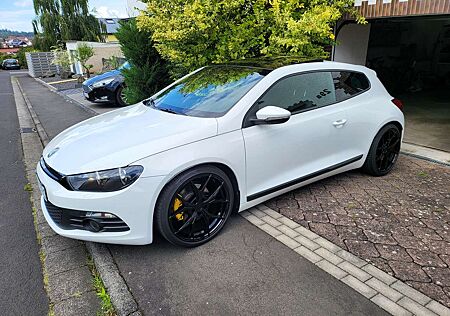 VW Scirocco Volkswagen 2.0 TSI TÜV neu/Pano/Scheck/2. Hand/H&R/DCC